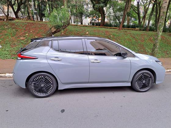 NISSAN LEAF B12P 40 ELÉTRICO